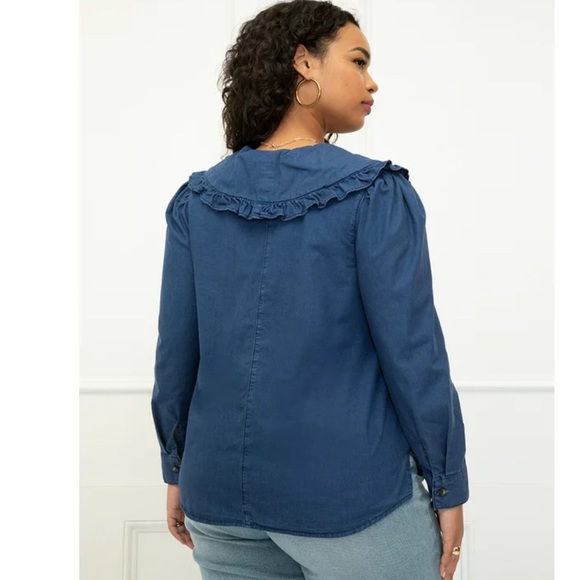 ELOQUII Elements Women's Plus Size Chambray Shirt with Oversized Collar - Picture 3 of 5